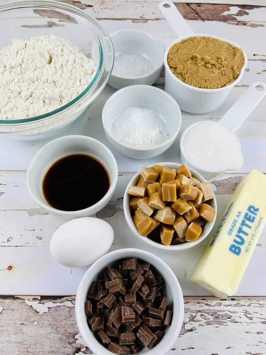 SALTED CARAMEL CHOCOLATE CHUNK COOKIES Bake Me a Cookie