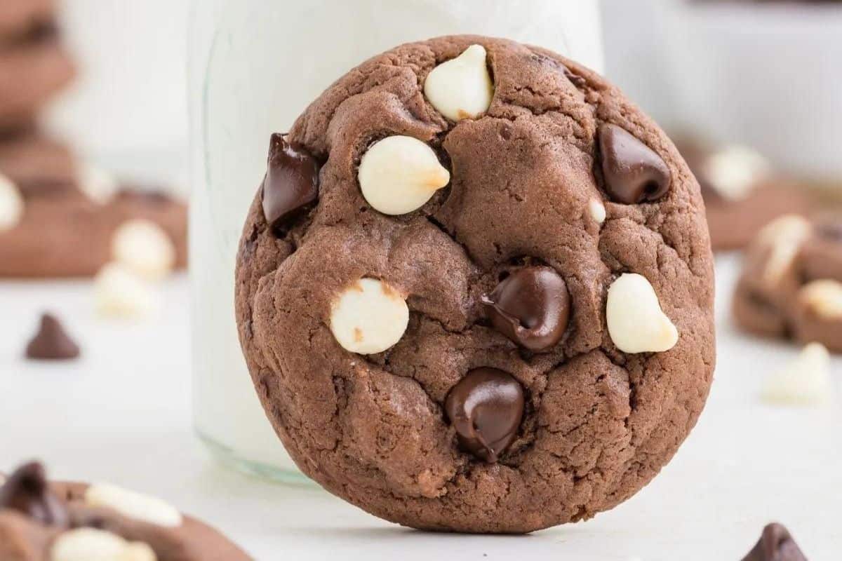 Chocolate Lovers Will Be Blown Away by These Sinful Triple Threat Cookies