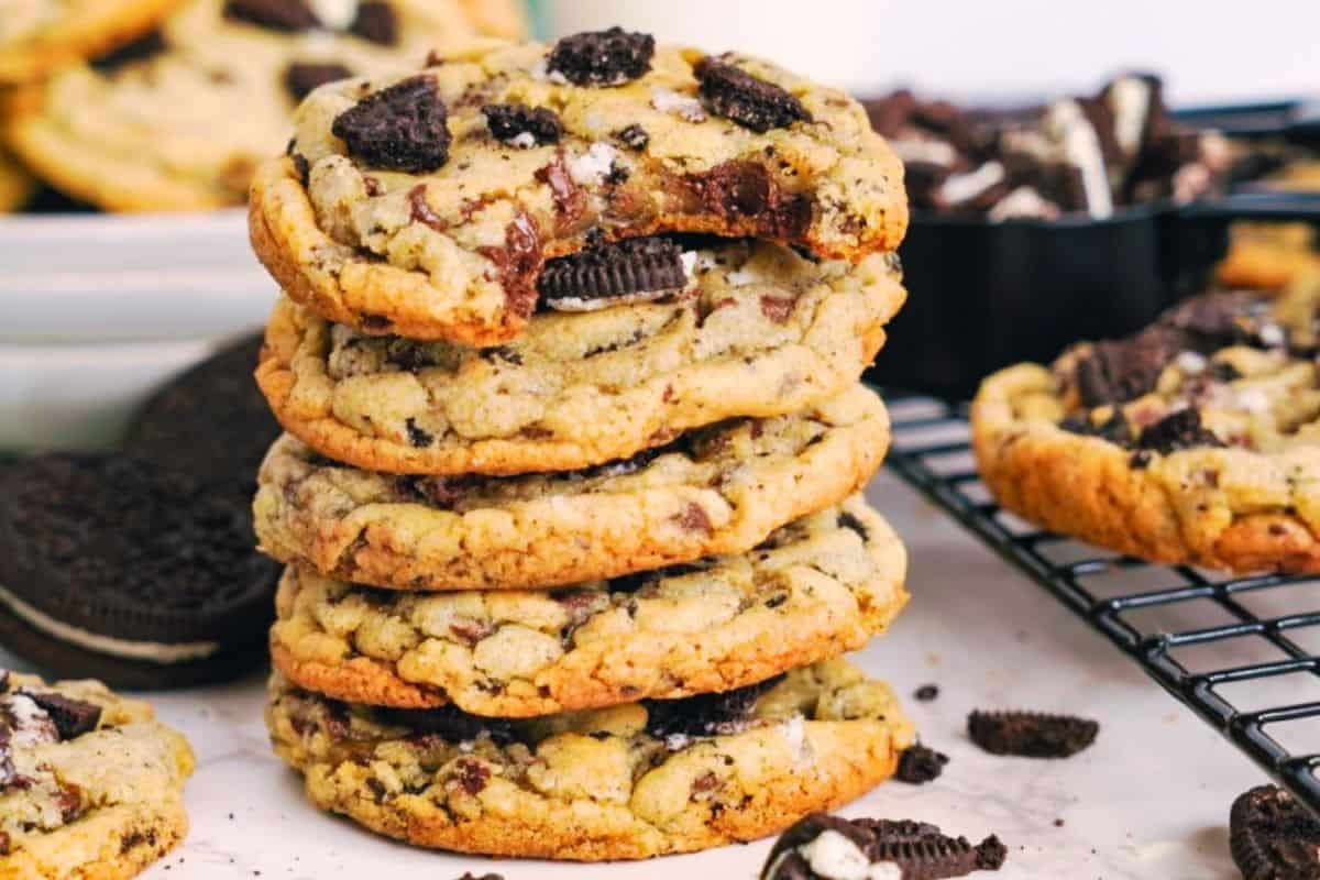 These Cookies and Cream Cookies Are Simply Irresistible