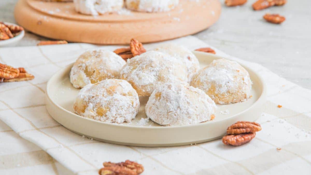 From Our Kitchen to Yours: The Best Mexican Wedding Cookies Recipe!