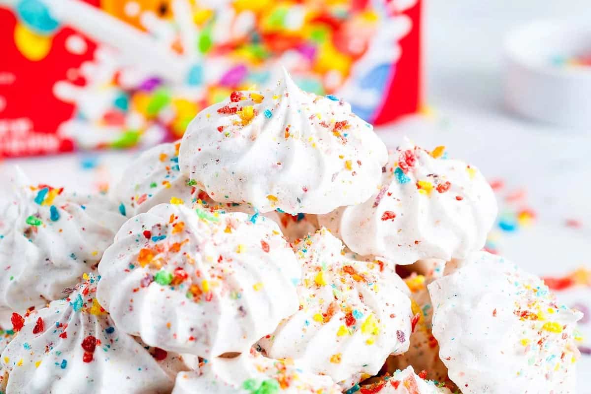 10 Heavenly Meringue Cookies That Melt in Your Mouth