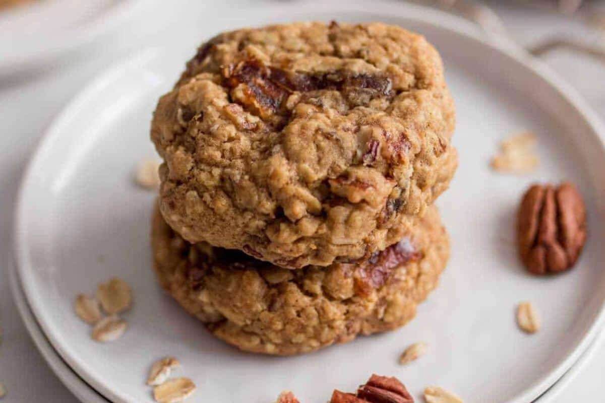 A stack of date cookies.