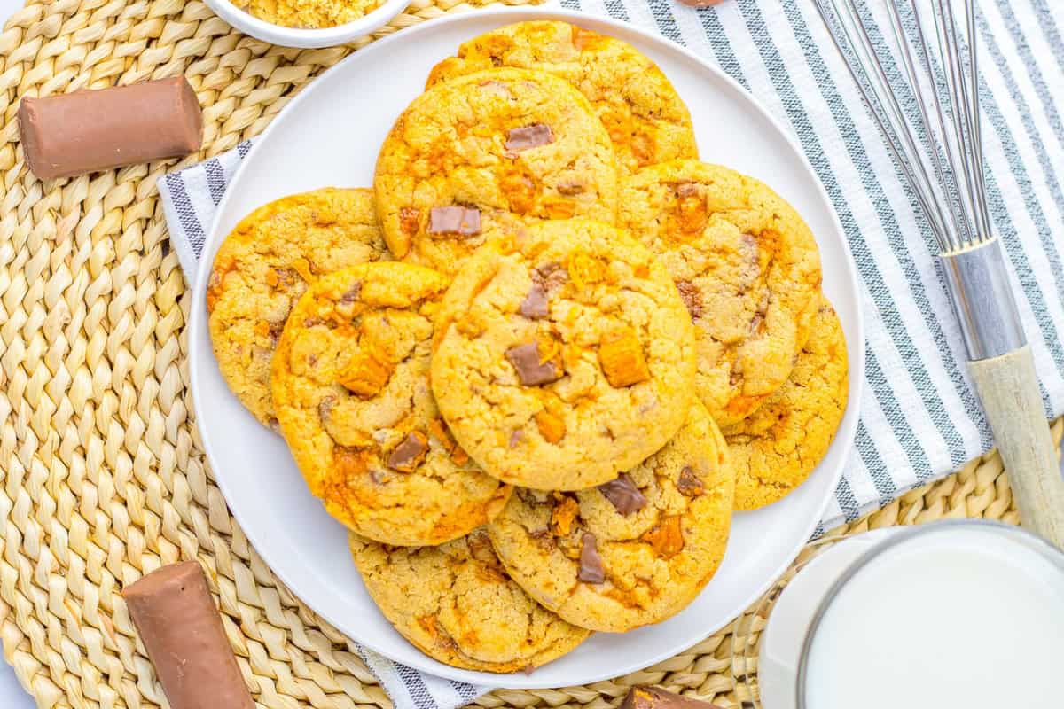 10 Candy Cookies That Will Make You Feel Like a Kid Again