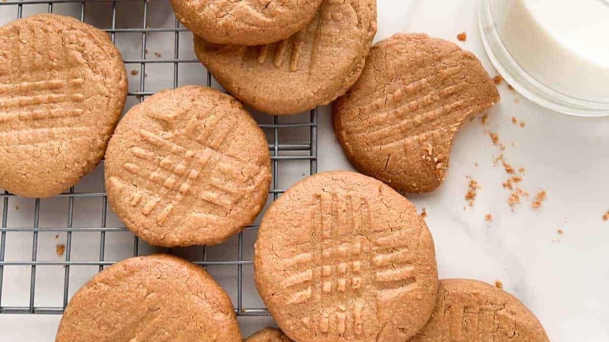 30 Easy Cookie Recipes With Few Ingredients for the Lazy Baker in All of Us