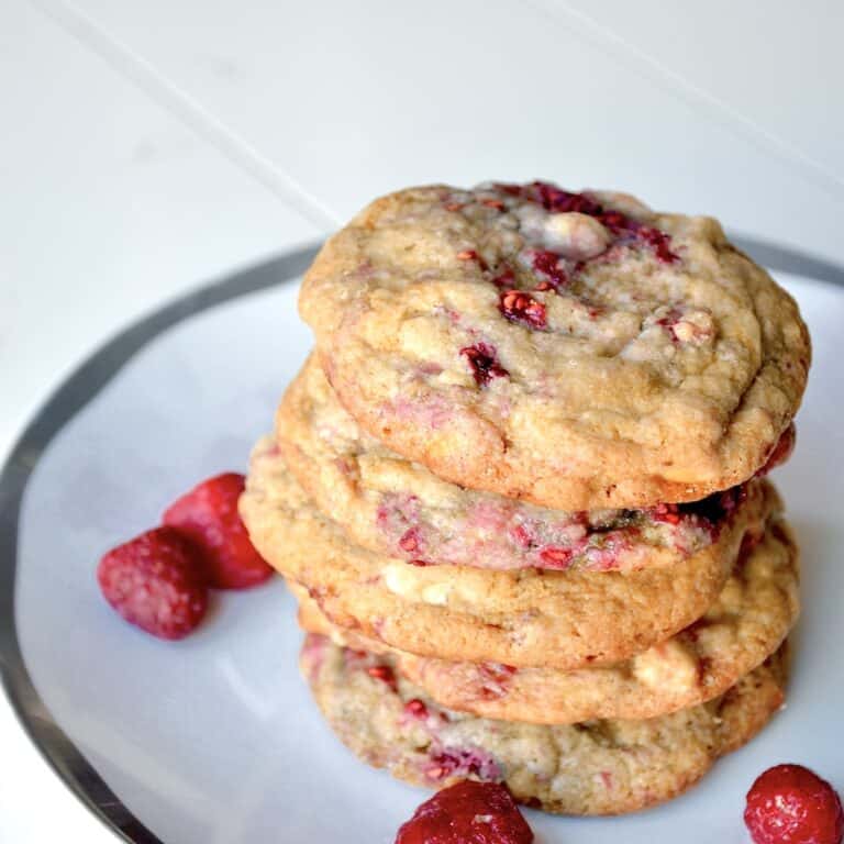 Raspberry white chocolate cookies