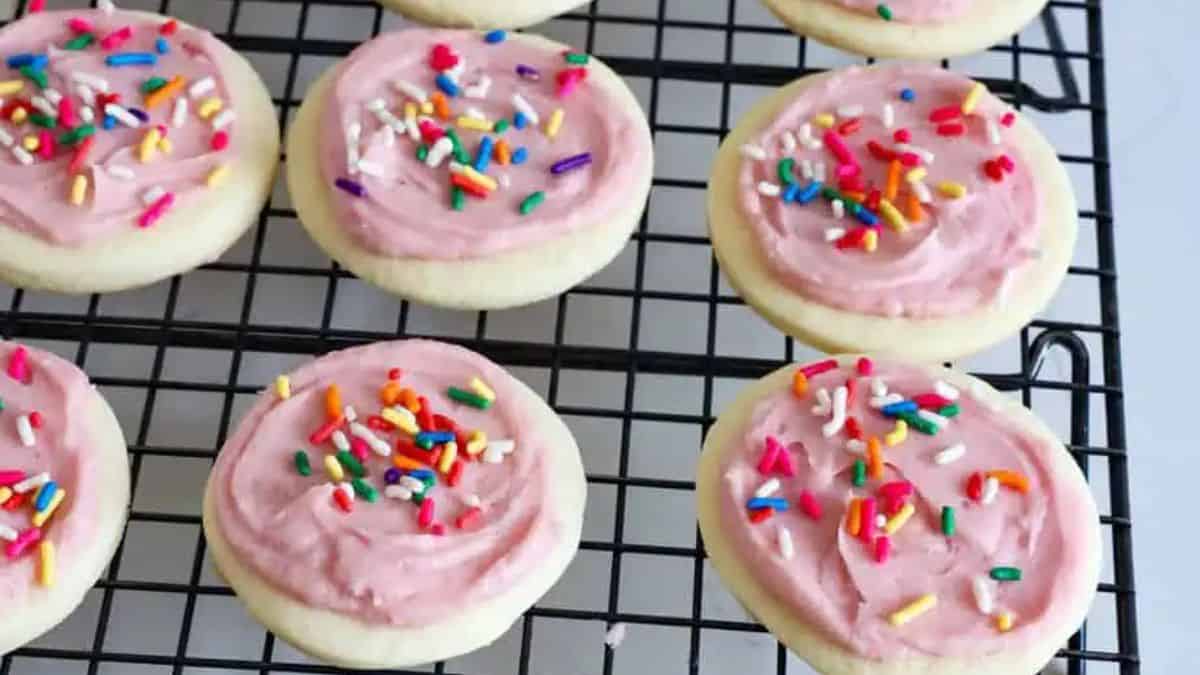 30 Children’s Party Cookies That Are Cute, Colorful, and Totally Crushable