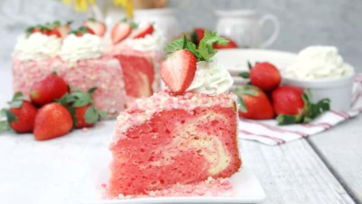 29 Mothers Day Desserts She’ll Love More Than That Spa Gift Card