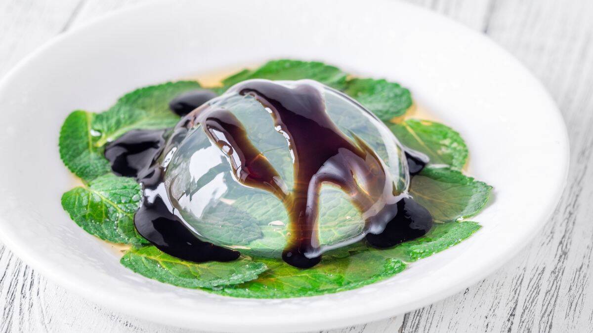 9 Weirdest Desserts From Across the Globe You Won’t Believe People Actually Eat