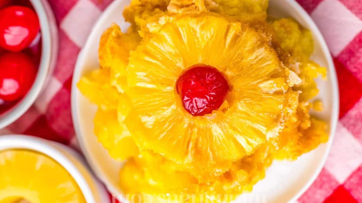 20 Easy Dump Cake Recipes That Basically Make Themselves