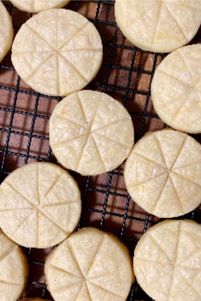 Lemonade Cookies harden and glaze-side up