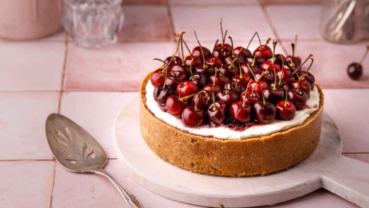 13 Best Summer Berry Desserts So Pretty You’ll Take a Photo Before You Dig In