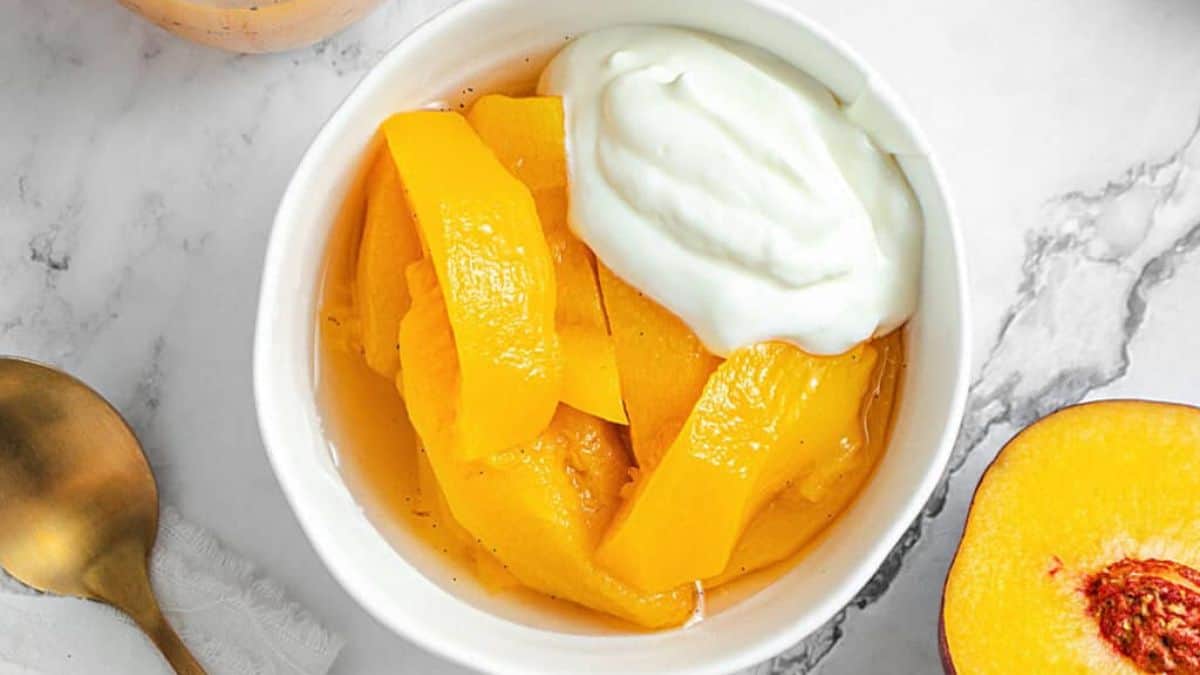 20 Sweet Summer Peach Desserts That Scream Main Character Energy
