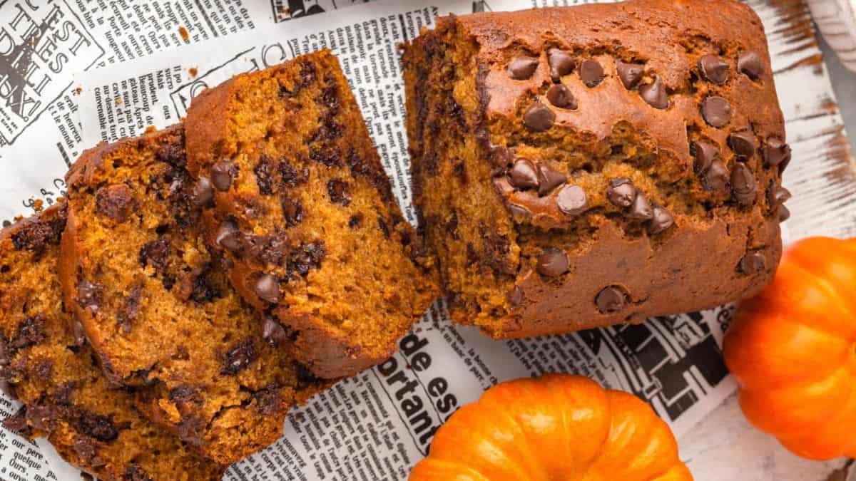 20 Bread Recipes Perfect For Fall Season To Pair With Your Favorite Soups