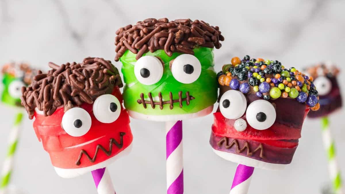 20 The Perfect Halloween Treats For A Spooktacular Night In