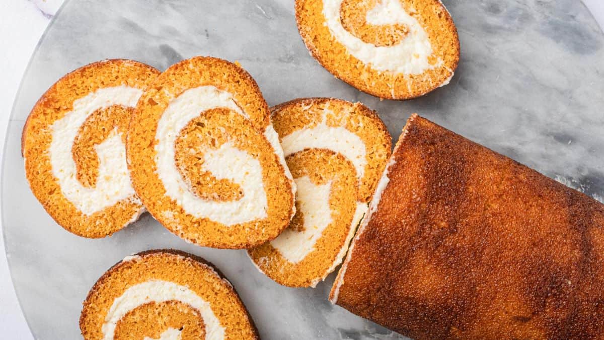 15 Thanksgiving Baked Desserts That Prove Classic Recipes Never Fail