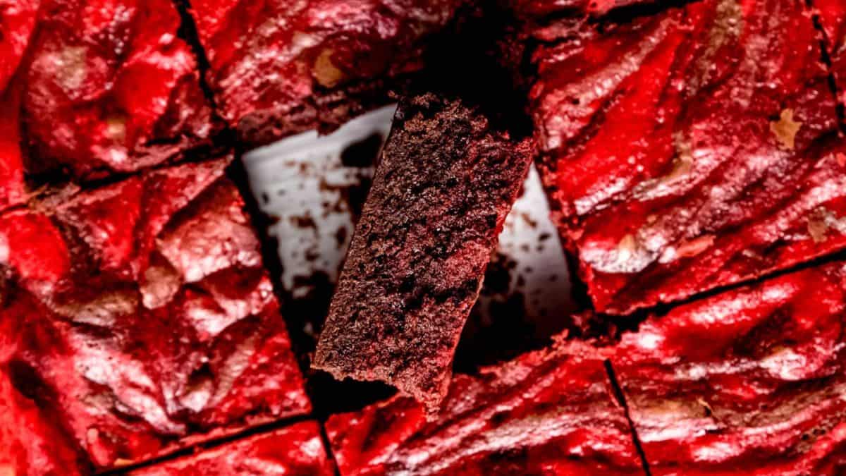 30 Warm Desserts That Taste Better Straight From The Pan